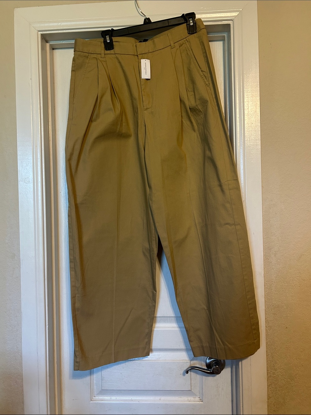 NWT Banana Republic Wide Leg Khaki Trousers sz 12
